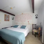 Rainha Santa Isabel - History Otel