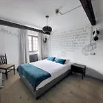 Otel Rainha Santa Isabel - History
