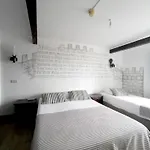Rainha Santa Isabel - History Otel Óbidos