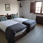 Rainha Santa Isabel - History Otel 3*