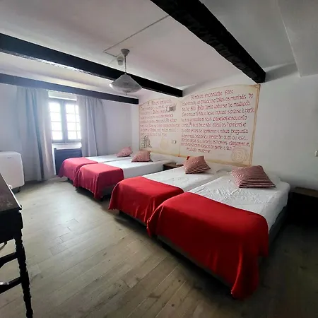 Rainha Santa Isabel - History 3* Óbidos