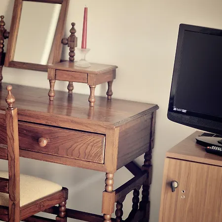 Rainha Santa Isabel - History Óbidos