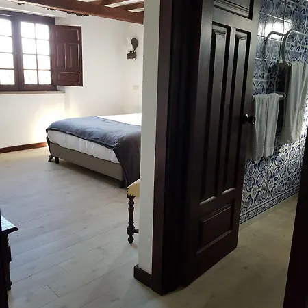 Rainha Santa Isabel - History Hotel