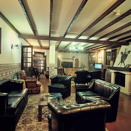 Rainha Santa Isabel - History 3*