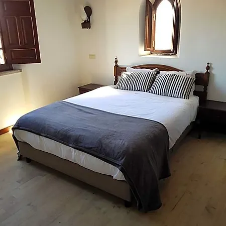 Rainha Santa Isabel - History Hotel Óbidos