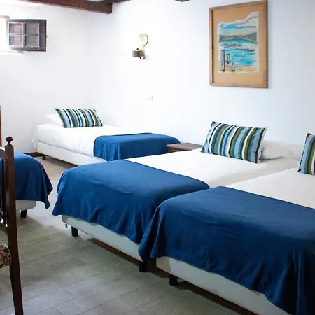 Rainha Santa Isabel - History 3*