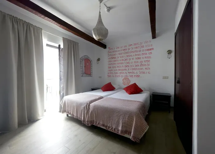 Hotel Rainha Santa Isabel - History Obidos