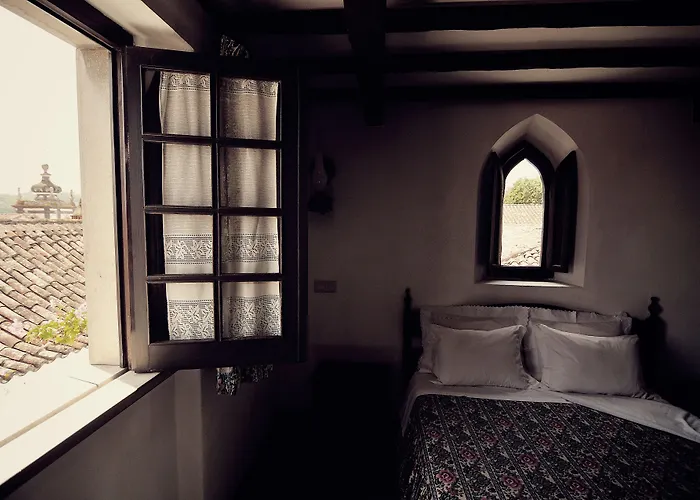 Hotel Rainha Santa Isabel - History Obidos