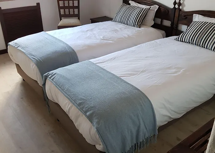 Rainha Santa Isabel - History Отель