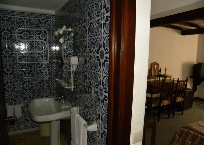 Rainha Santa Isabel - History 3* Obidos