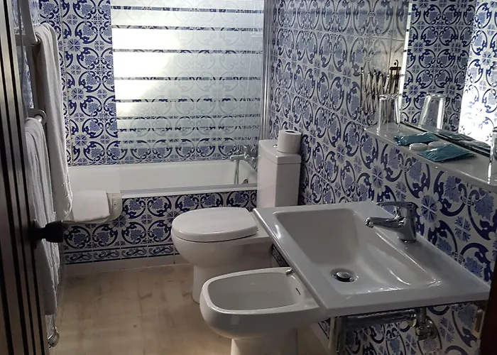 Rainha Santa Isabel - History 3* Obidos