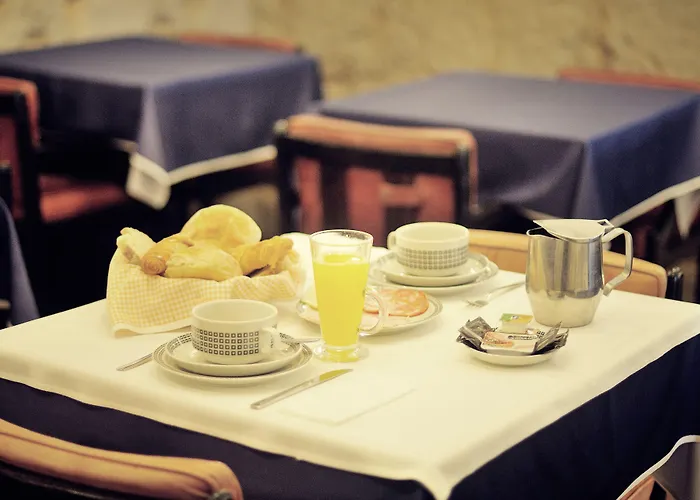 Rainha Santa Isabel - History 3* Обидуш