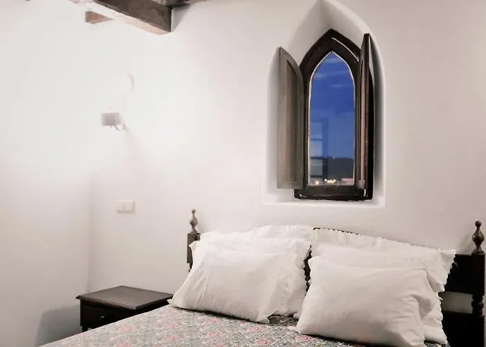 Rainha Santa Isabel - History Obidos