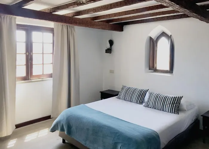 Hotel Rainha Santa Isabel - History