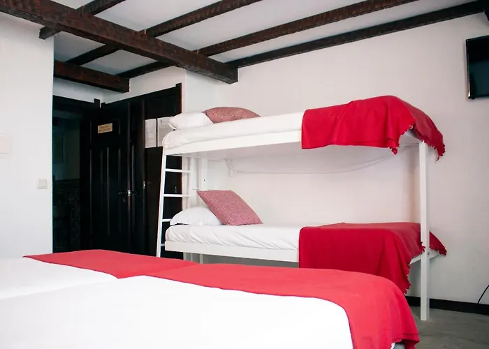 Отель Rainha Santa Isabel - History