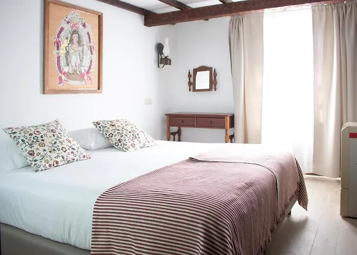 Hotel Rainha Santa Isabel - History Óbidos