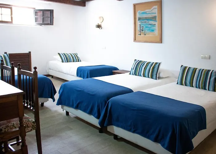 Rainha Santa Isabel - History 3*